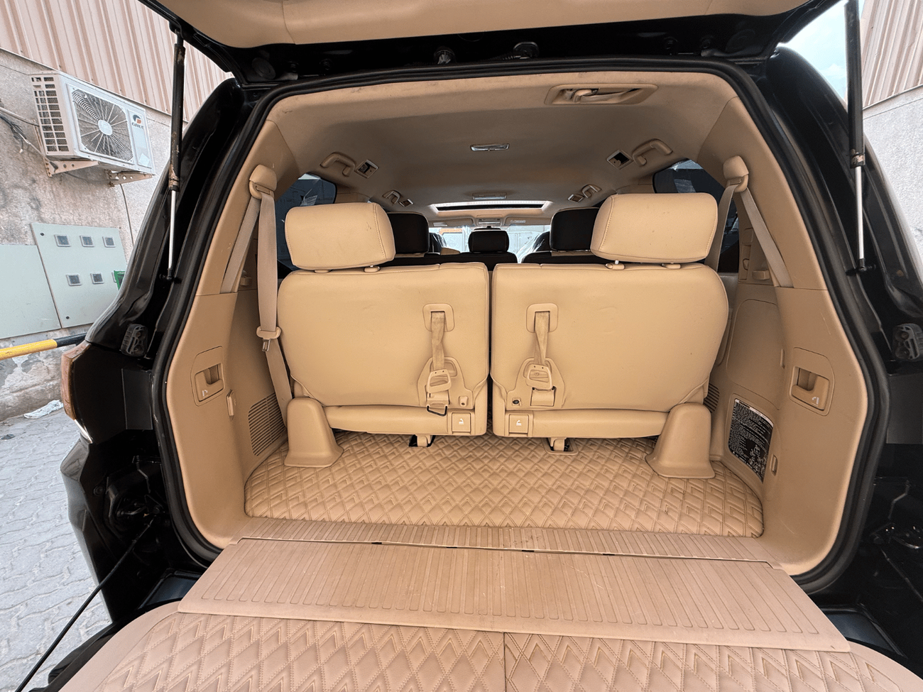 Toyota Land Cruiser VXR 4.6L 4WD