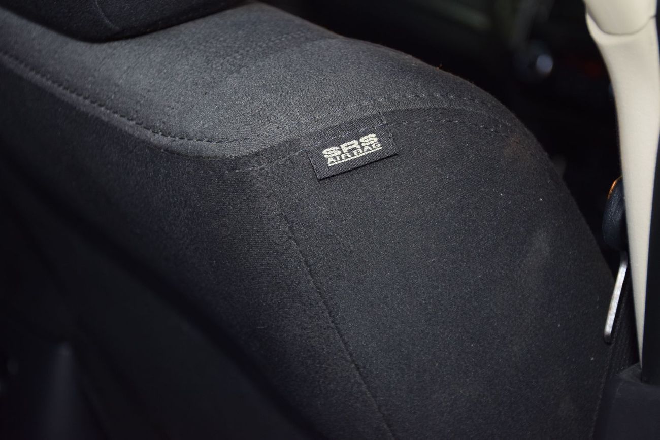 ميتسوبيشي باجيرو Right Hand (Diesel 3.2L)