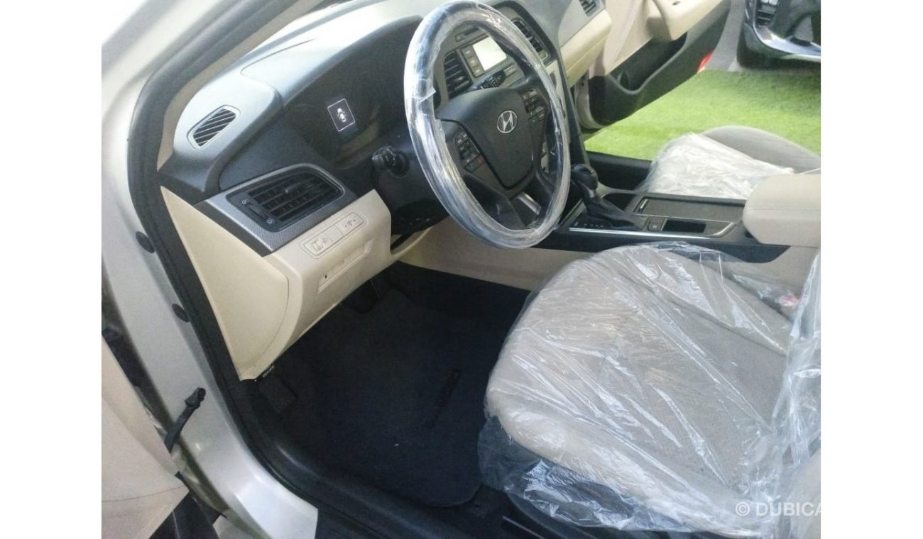 Hyundai Sonata Gulf model 2016, beige color, cruise control, sensor wheels, rear camera screen, in excellent condit