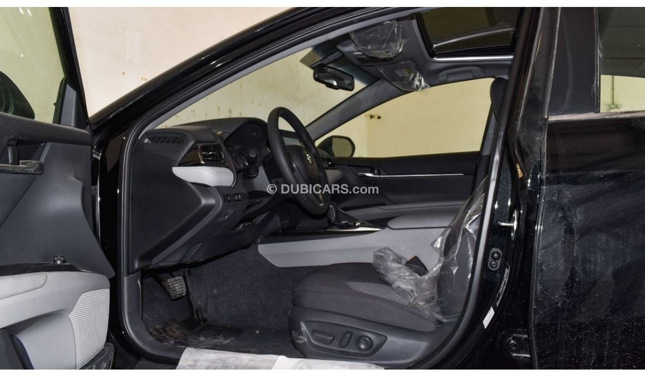 Toyota Camry 2023 Toyota Camry 2.5 GLE Petrol AT - Black inside grey - Export Only