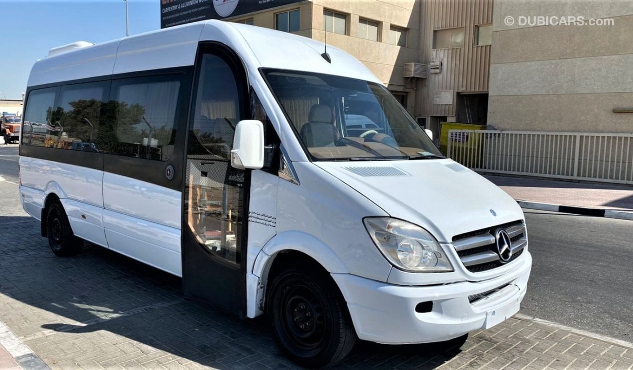 Mercedes-Benz Sprinter sprinter 18 passenger diesel with TV , chiller box