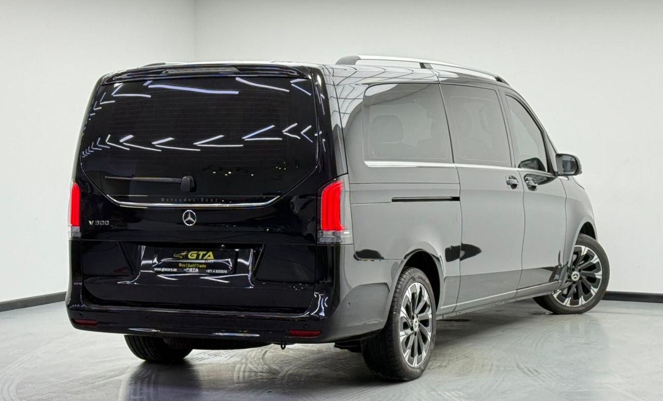 Mercedes-Benz V 300 2025 Mercedes Benz V300, 2026 Mercedes Warranty, Full MB Service History, Excellent Condition, GCC