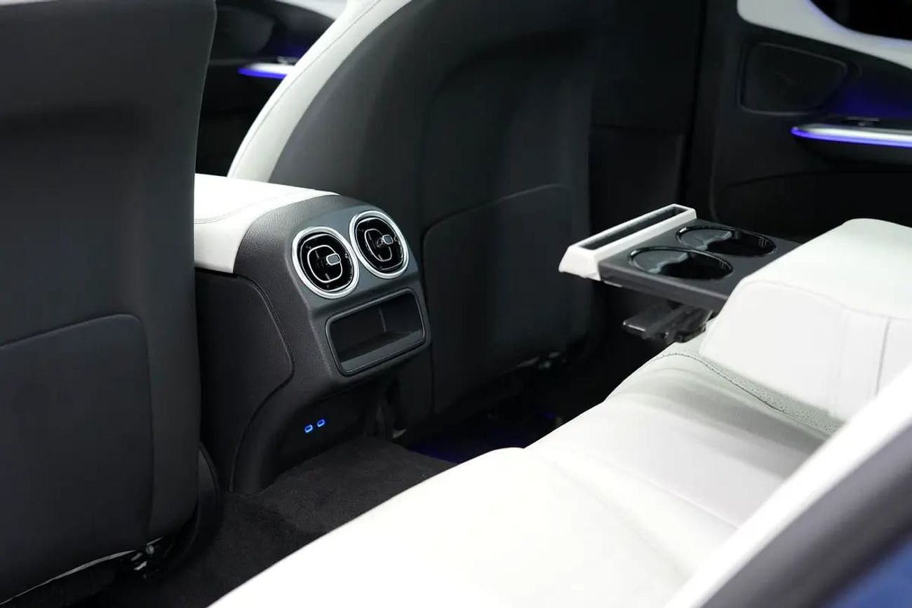 مرسيدس بنز C 200 C 200 | GCC 0km | Agency Warranrty | AMG Package