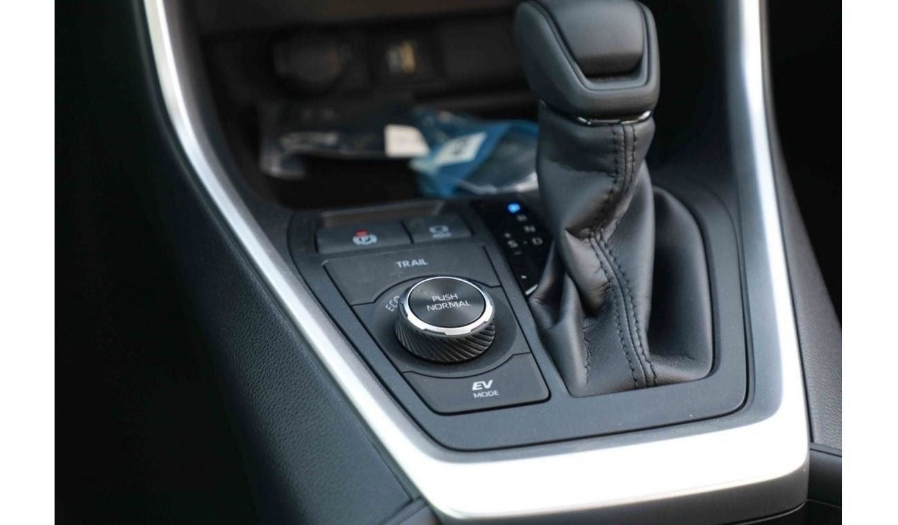 تويوتا راف ٤ 2024 تويوتا راف فور 2.5 هايبرد MID - أبيض بلاتيني لؤلؤي من الداخل أسود | للتصدير فقط