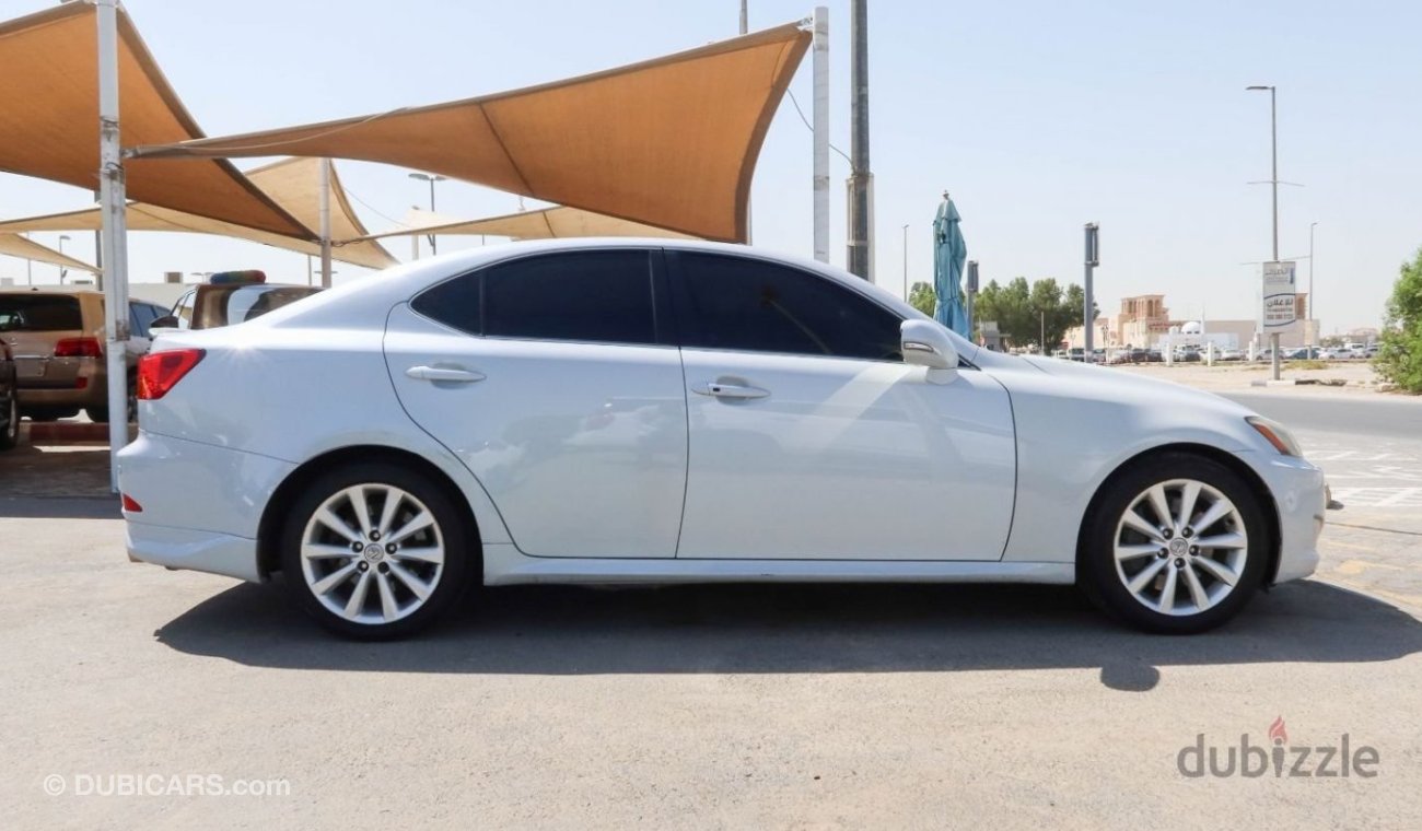 لكزس IS 300 Lexus is300 GCC 2010