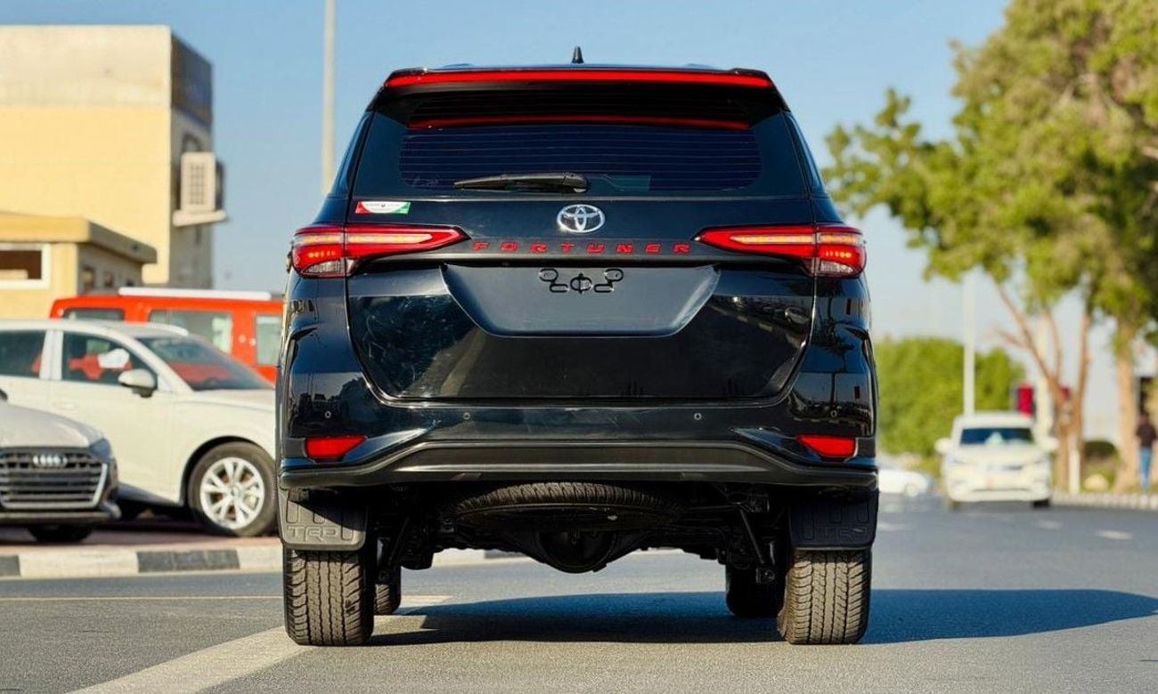 Toyota Fortuner 2025 | 2.8L DIESEL | AUTOMATIC TRANSMISSION | RIGHT HAND DRIVE | DIGITAL AC | DIGITAL ODOMETER | ELE