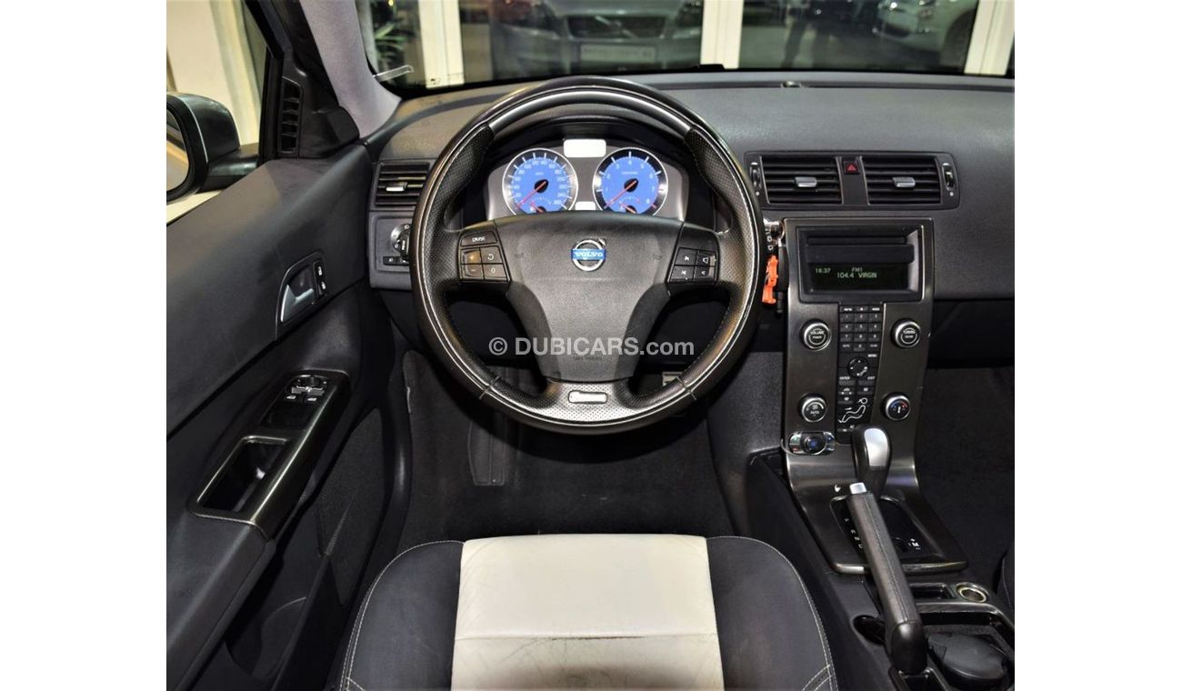 Volvo C30 VERY LOW MILEAGE ONLY 78,000 KM! ( FULL SERVICE HISTORY ) Volvo C30 R-Design 2009 Model!! in Silver 