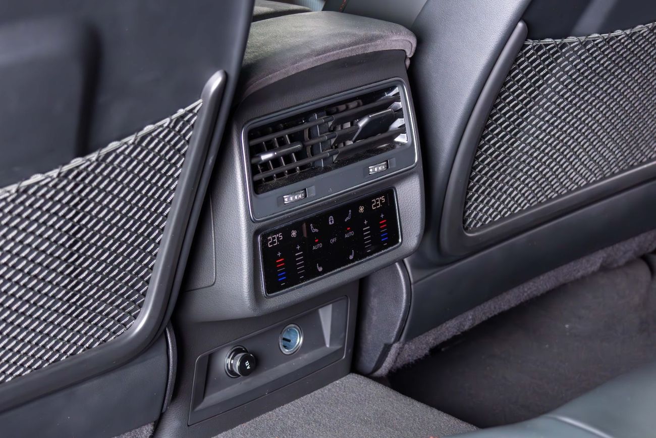 Audi RS Q8 TFSI quattro 4.0L Super SUV-Exclusive Order-Carbon Ceramic Brakes-23 Inch Satin Grey Rims