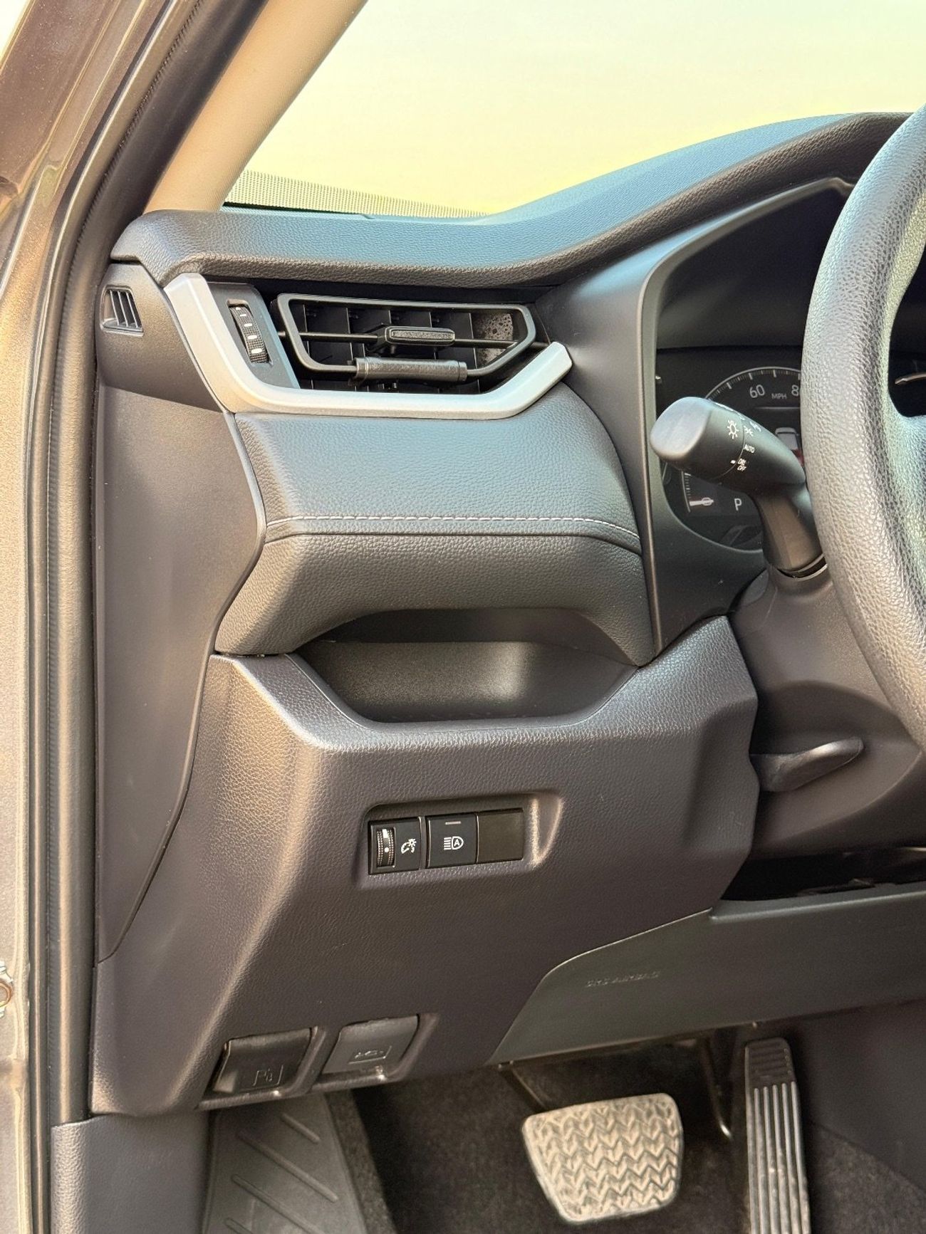 تويوتا راف ٤ XLE 2.5 L AWD Full Option 2025