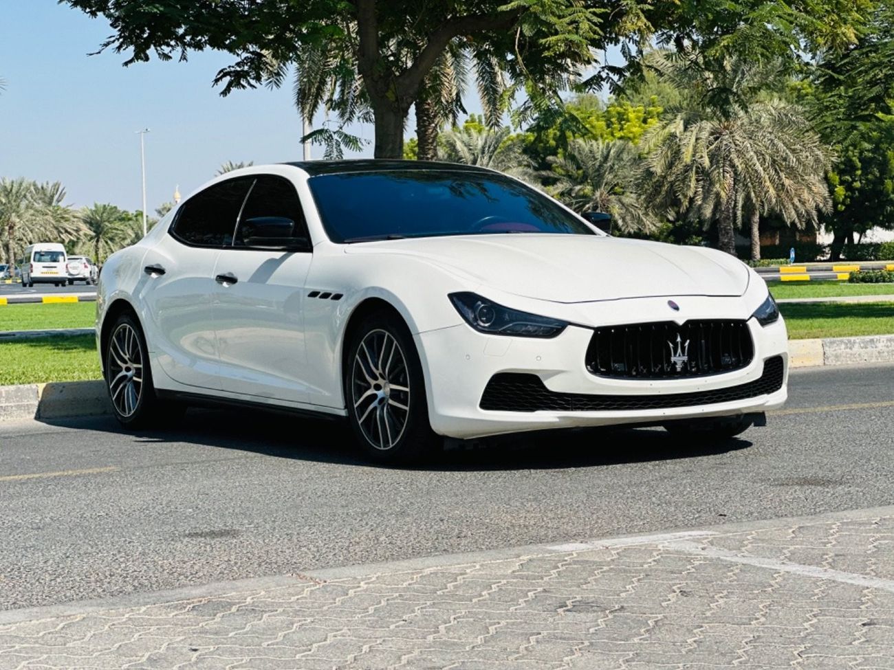 مازيراتي جيبلي S Q4 3.0L (410 HP) MASERATI GHIBLI S Q4 MODEL 2015 GCC SPACE