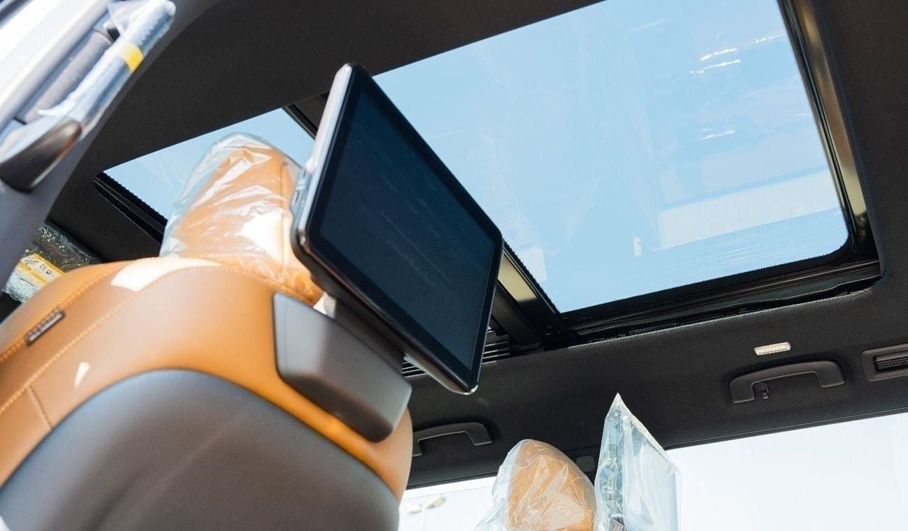 Nissan Patrol 2026 Nissan Patrol SE Platinum 3.8L AT Petrol (Silver Black Roof)