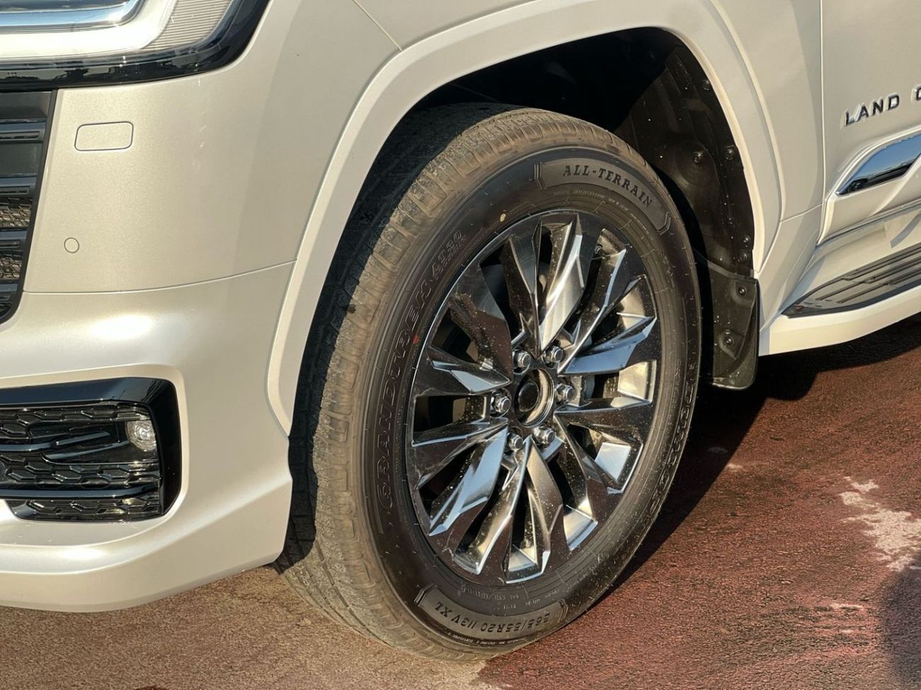 تويوتا لاند كروزر TOYOTA LAND CRUISER VXR 3.5L SUV 4WD 2025