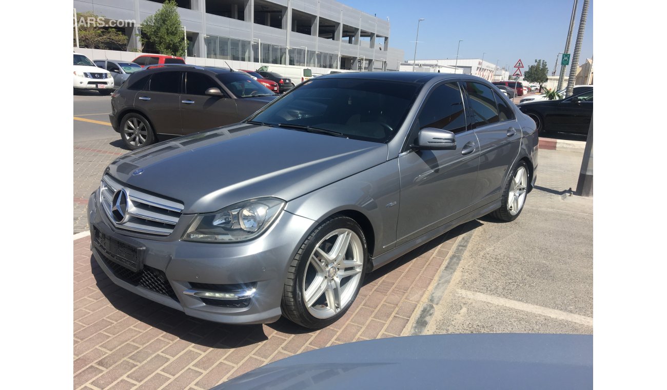 Mercedes-Benz C200 we offer : * Car finance services on banks * Extended warranty * Registration / export services