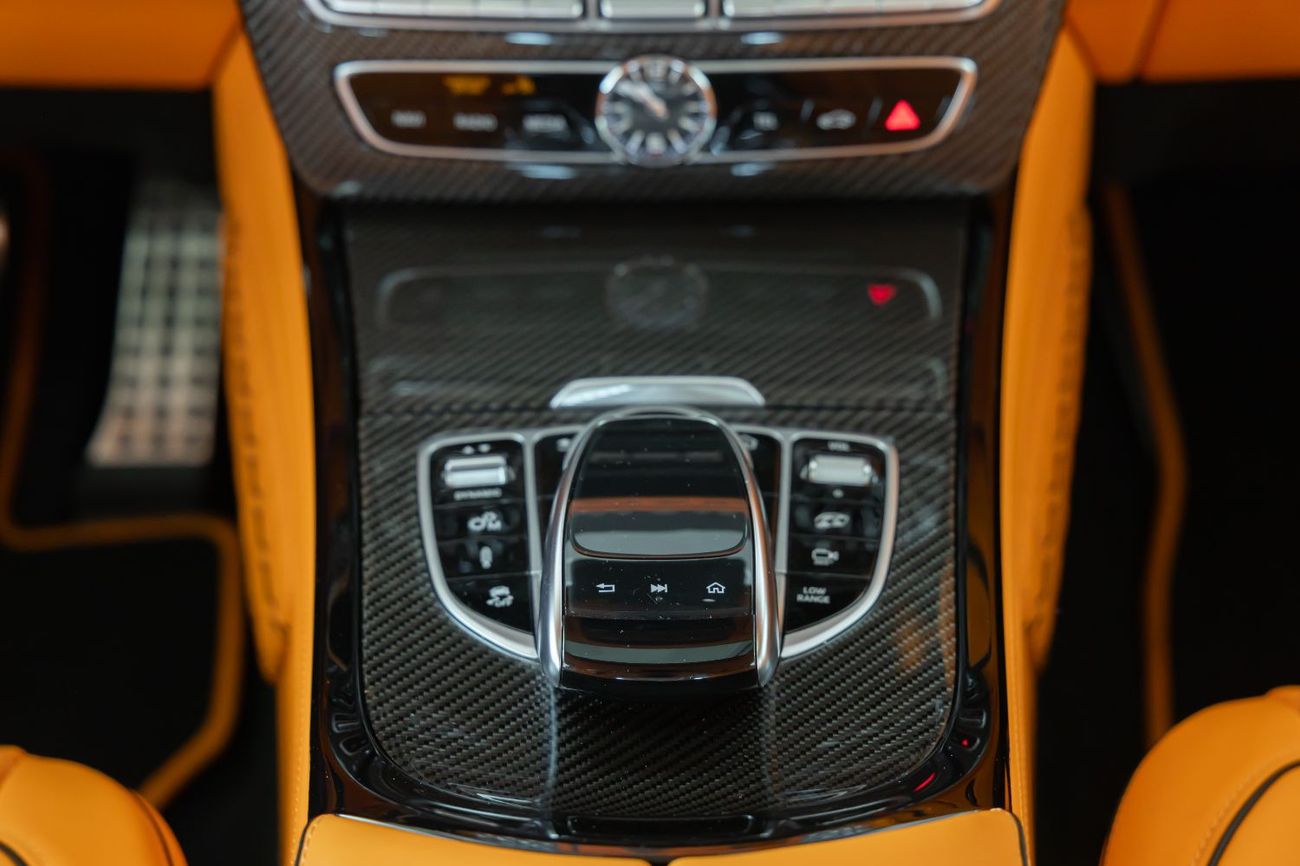 Mercedes-Benz G 63 AMG 4MATIC SUV Mercedes-Benz G-Class | G 63 AMG | Brabus Kit | Full Carbon Fiber | Gargash Auto Warranty
