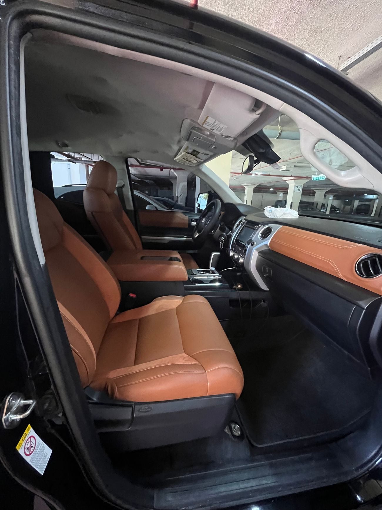 Toyota Tundra STD (NON GCC)