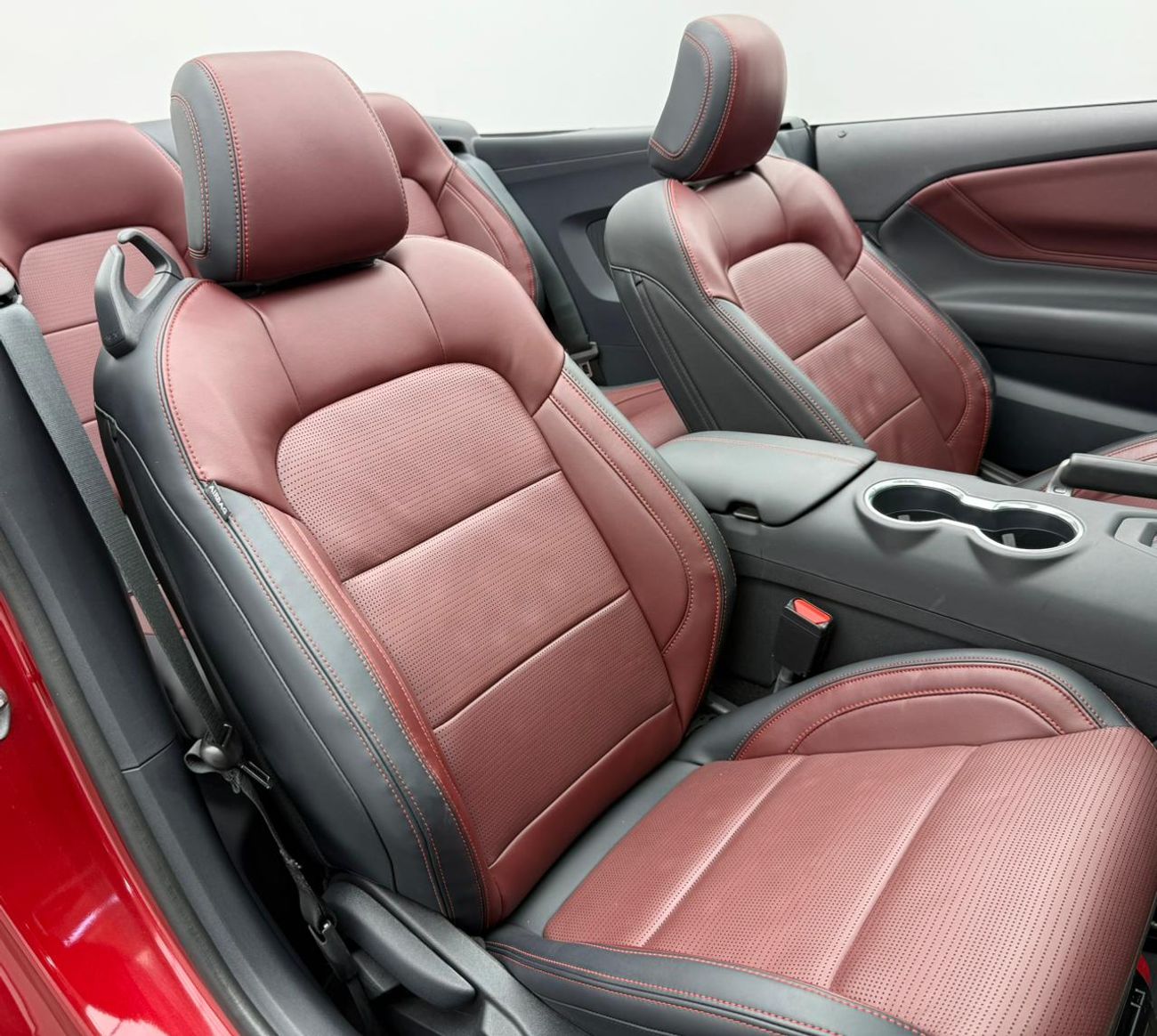 Ford Mustang GT Premium 5.0L (435 HP) Convertible A/T 2024 Ford Mustang GT Premium Cabriolet, April/2029 Ford War