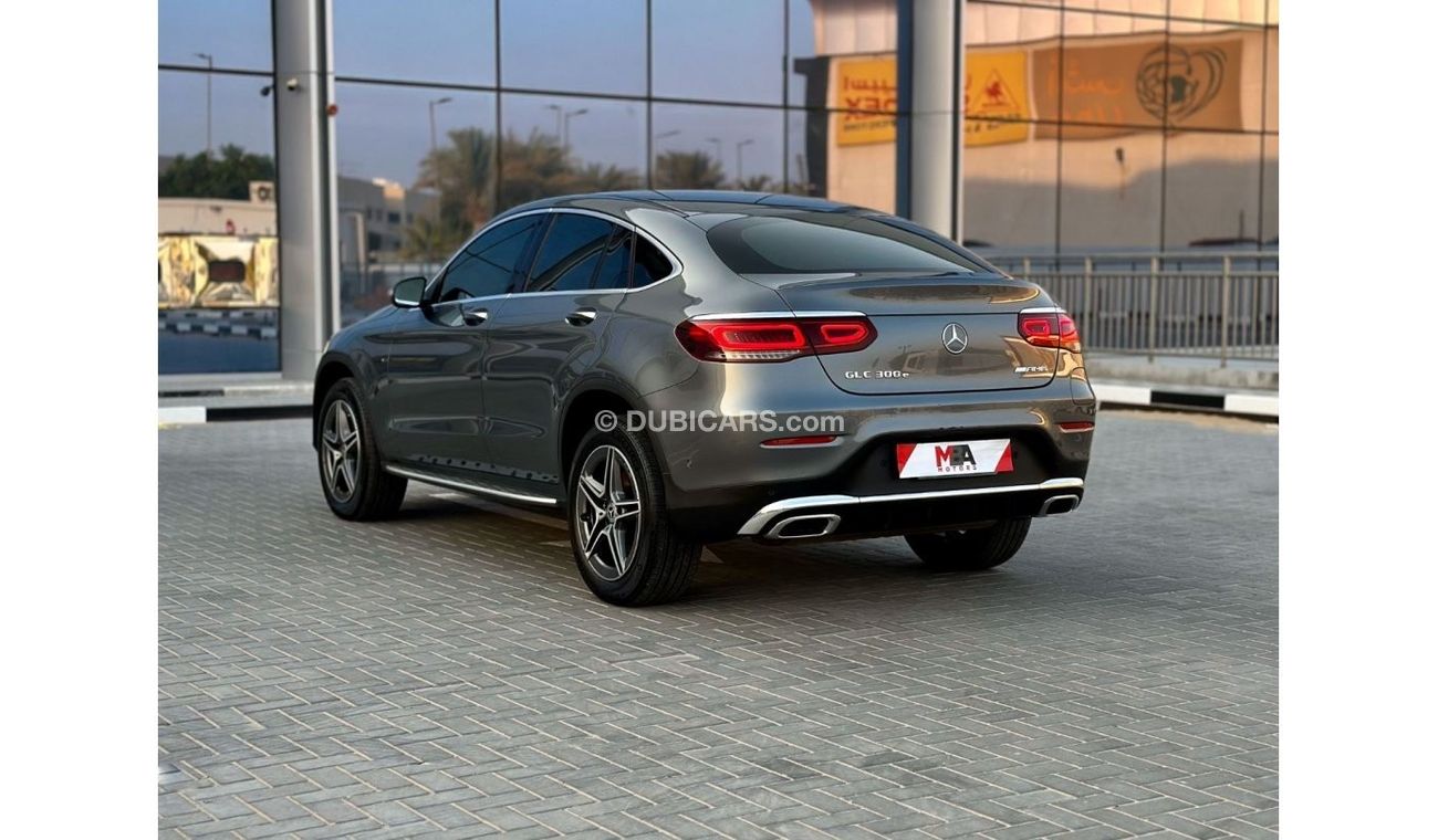 Mercedes-Benz GLC 300 4MATIC MERCEDES AMG GLC300e 2021 ( HYBRID ) (FAST CHARGER)