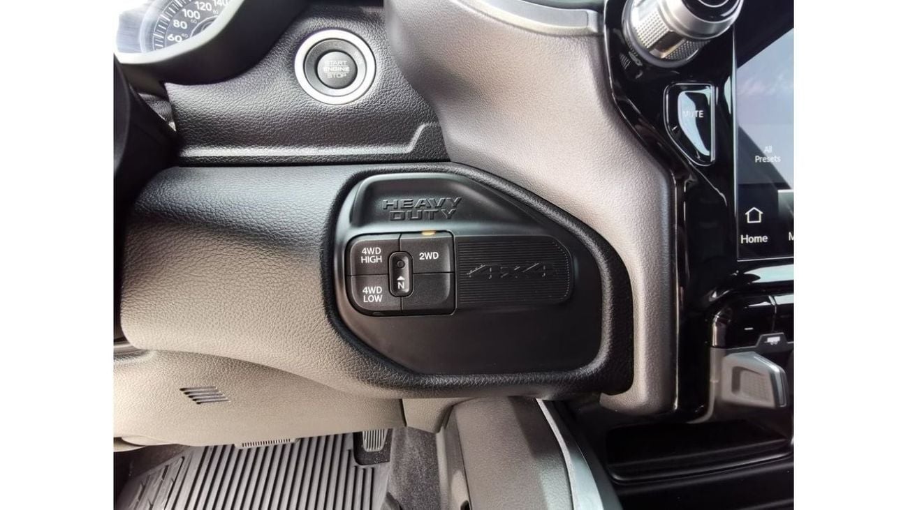 RAM 2500 Dodge RAM Laramie Diesel ( Cummins 6.7L Heavyduty Turbo Diesel ) - 2022 - Silver