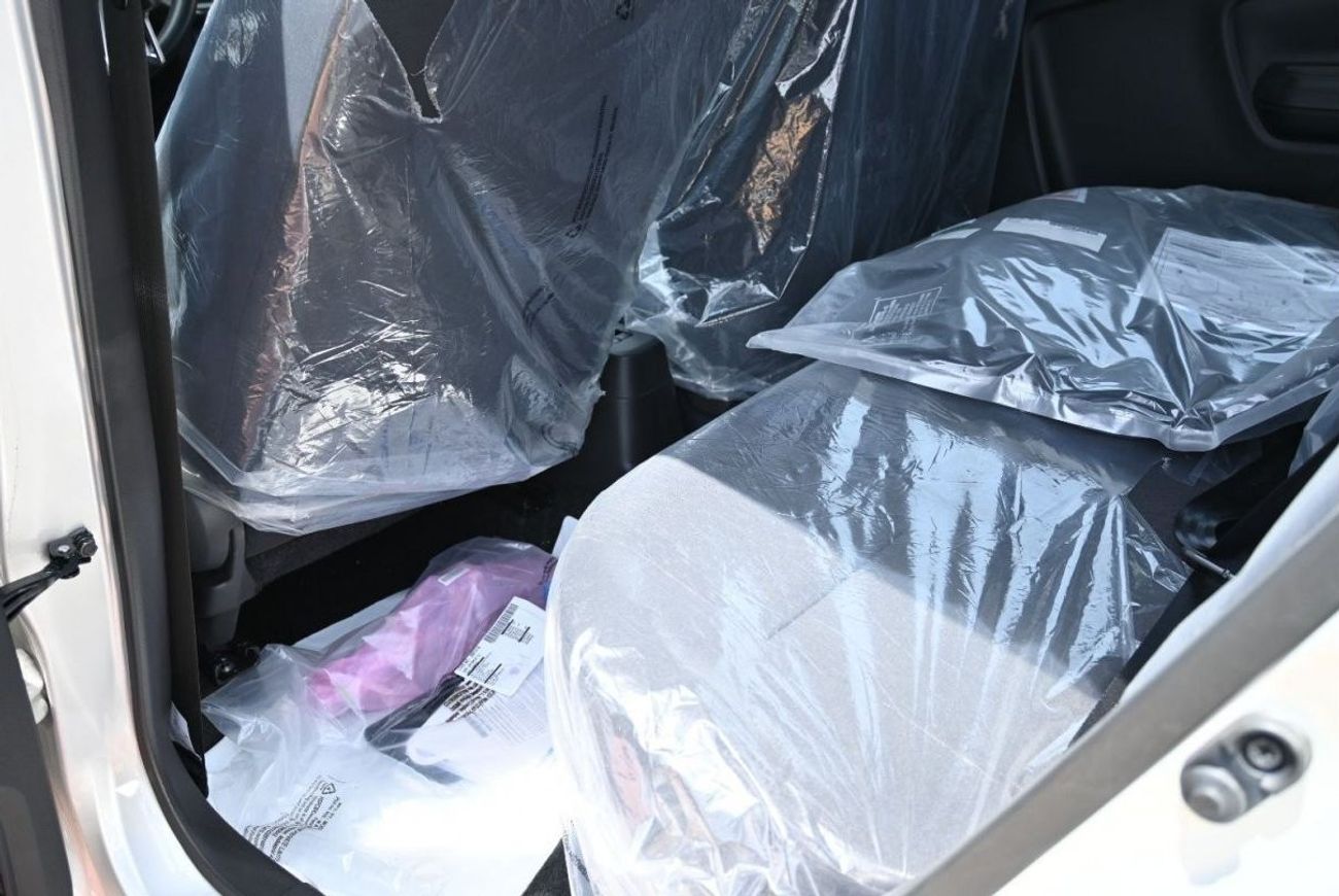 Suzuki Celerio Suzuki Celerio 1.0L Petrol, Hatchback, FWD, 5Doors Color: Silver Model: 2023