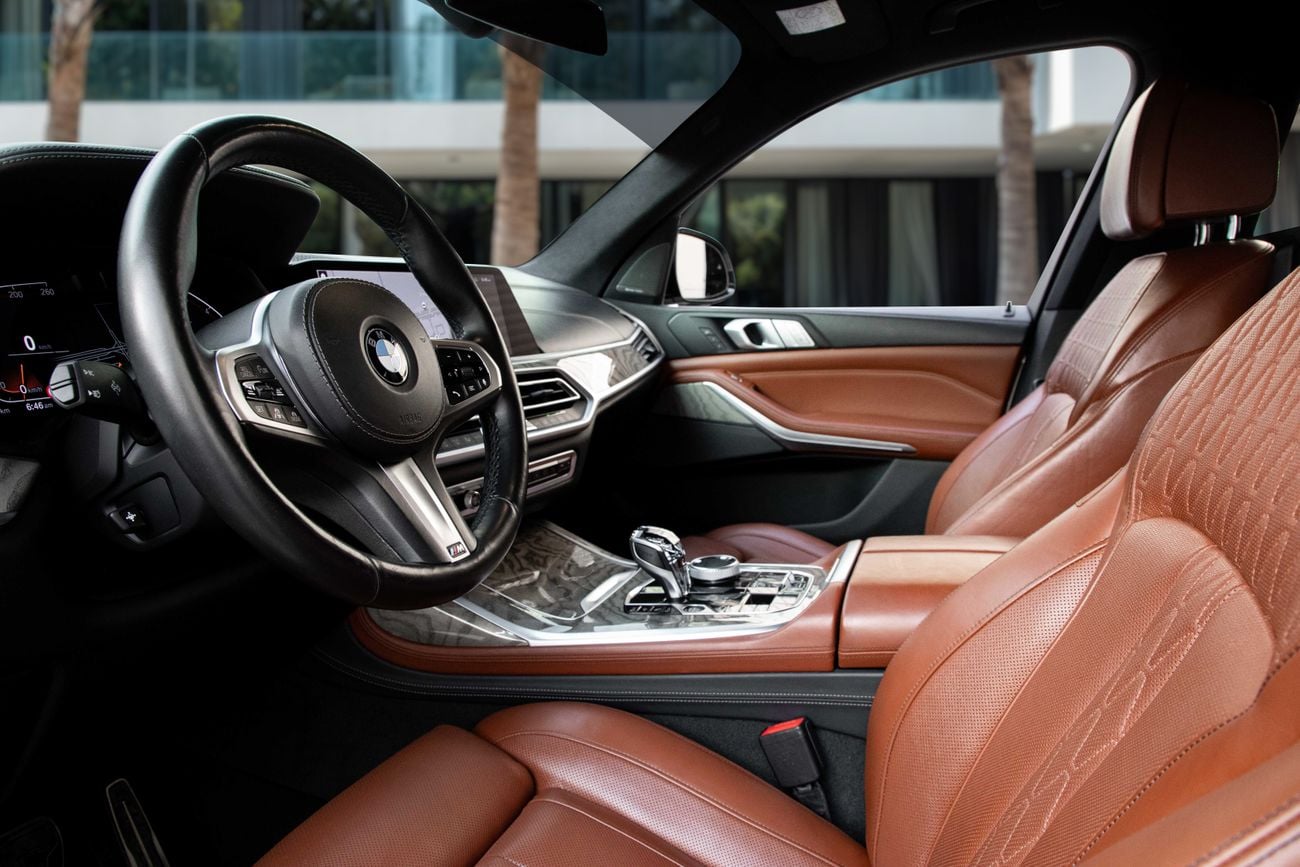 بي أم دبليو X7 X7 50i M-Sport | 3,428 P.M | 0% Downpayment | V8 | BMW Service | M-Kit