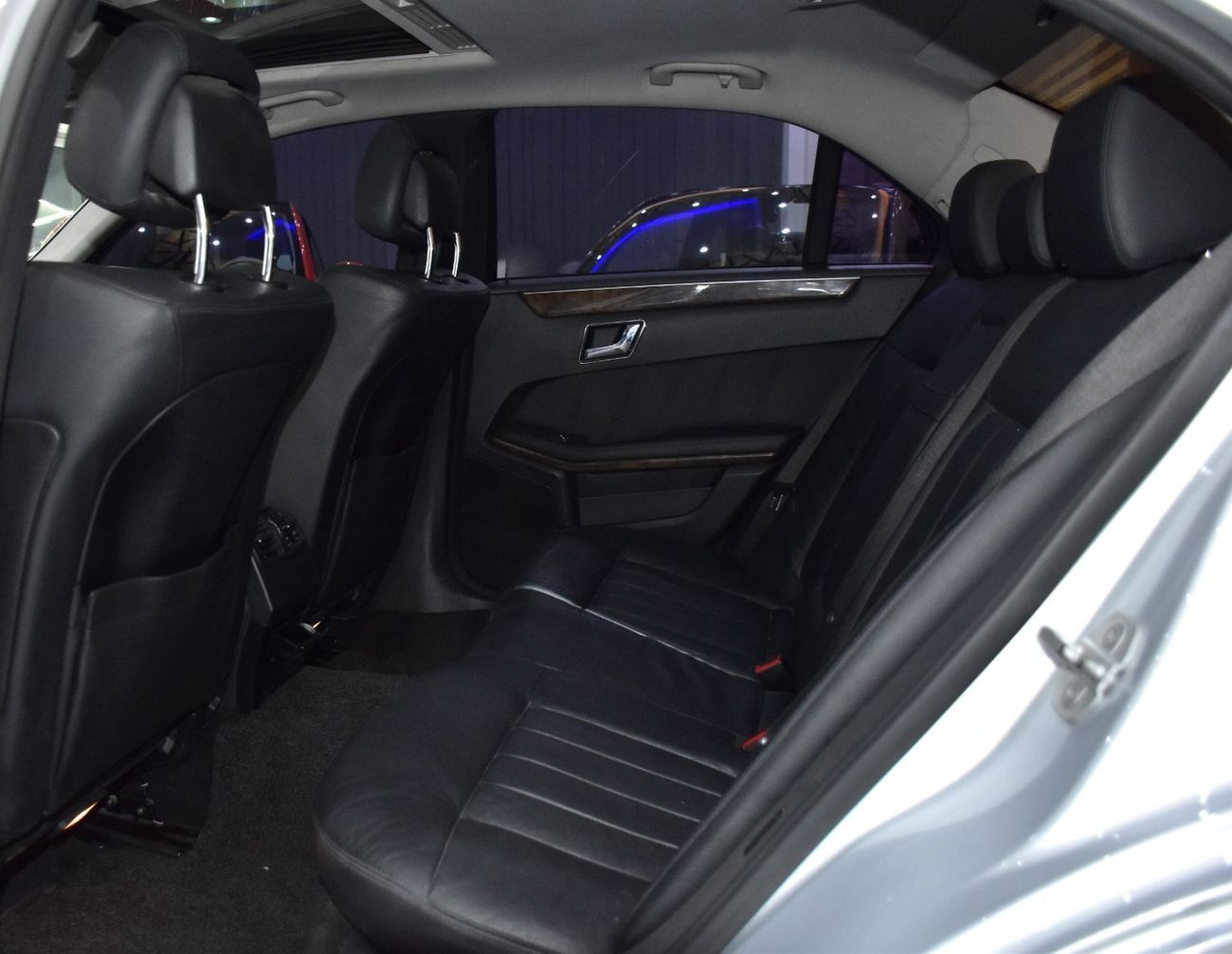 Mercedes-Benz E300 EXCELLENT DEAL for our Mercedes Benz E300 ( 2010 Model ) in Silver Color Korean Specs