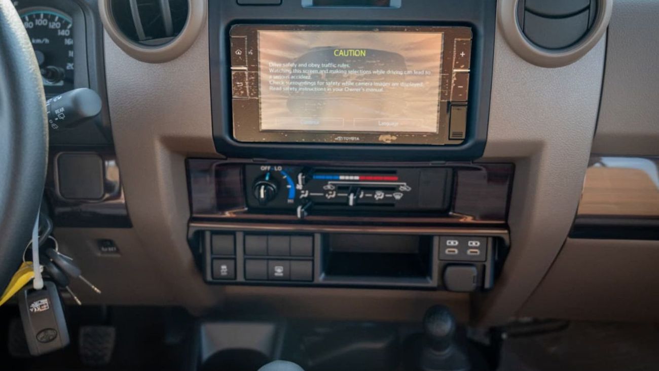 Toyota Land Cruiser 70 LC 76 4.0L Petrol | Manual | Four Wheel Drive | 6 seats | 5 Door