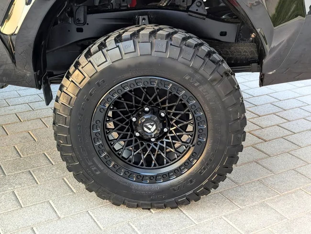 Toyota Hilux GR Sport Facelifted V4 2.7L GCC Specs In Excellent Condition