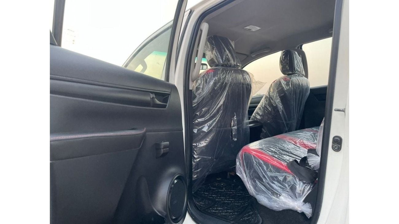 تويوتا هيلوكس 2021 Toyota Hilux Adventure 2.7L V4 - AWD 4x4 - Push Start  Power window - Patrol - 83,000 km