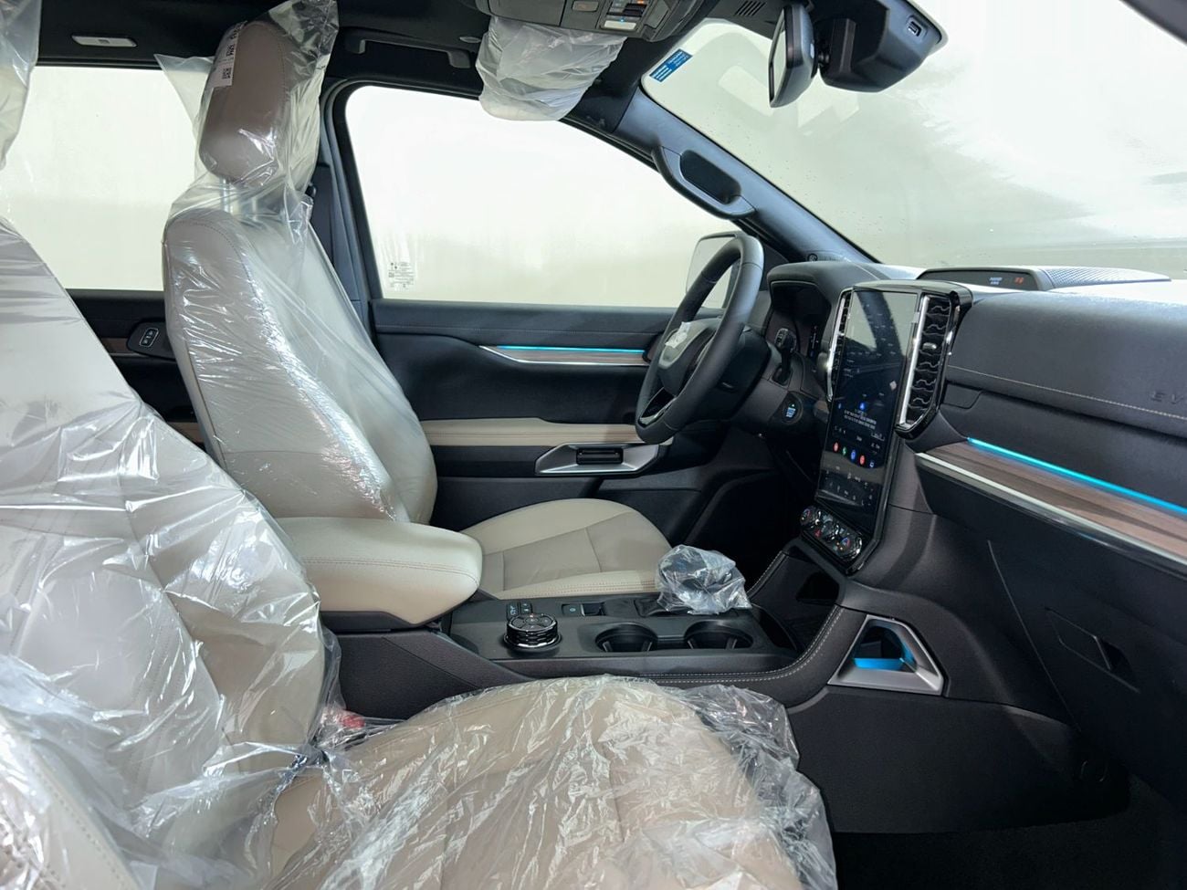 Ford Everest XLT EVR424 / AL TAYER MOTORS / AL QOUZ SHOWROOM