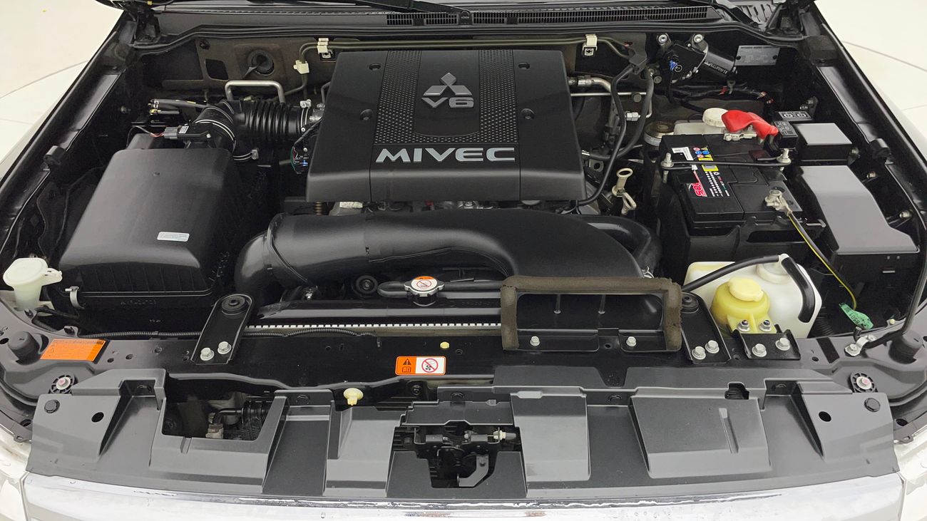 Mitsubishi Pajero GLS HIGHLINE 3.8 | Zero Down Payment | Free Home Test Drive