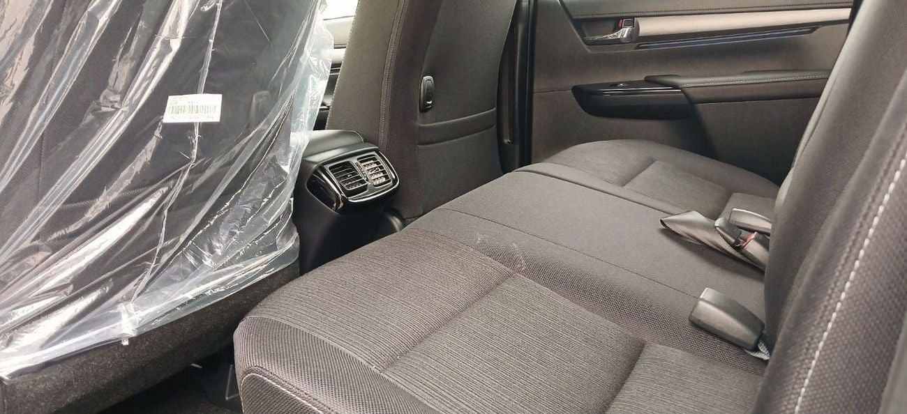 Toyota Hilux ADVENTURE Toyota Hilux Adventure 4.0L Petrol 2025YM
