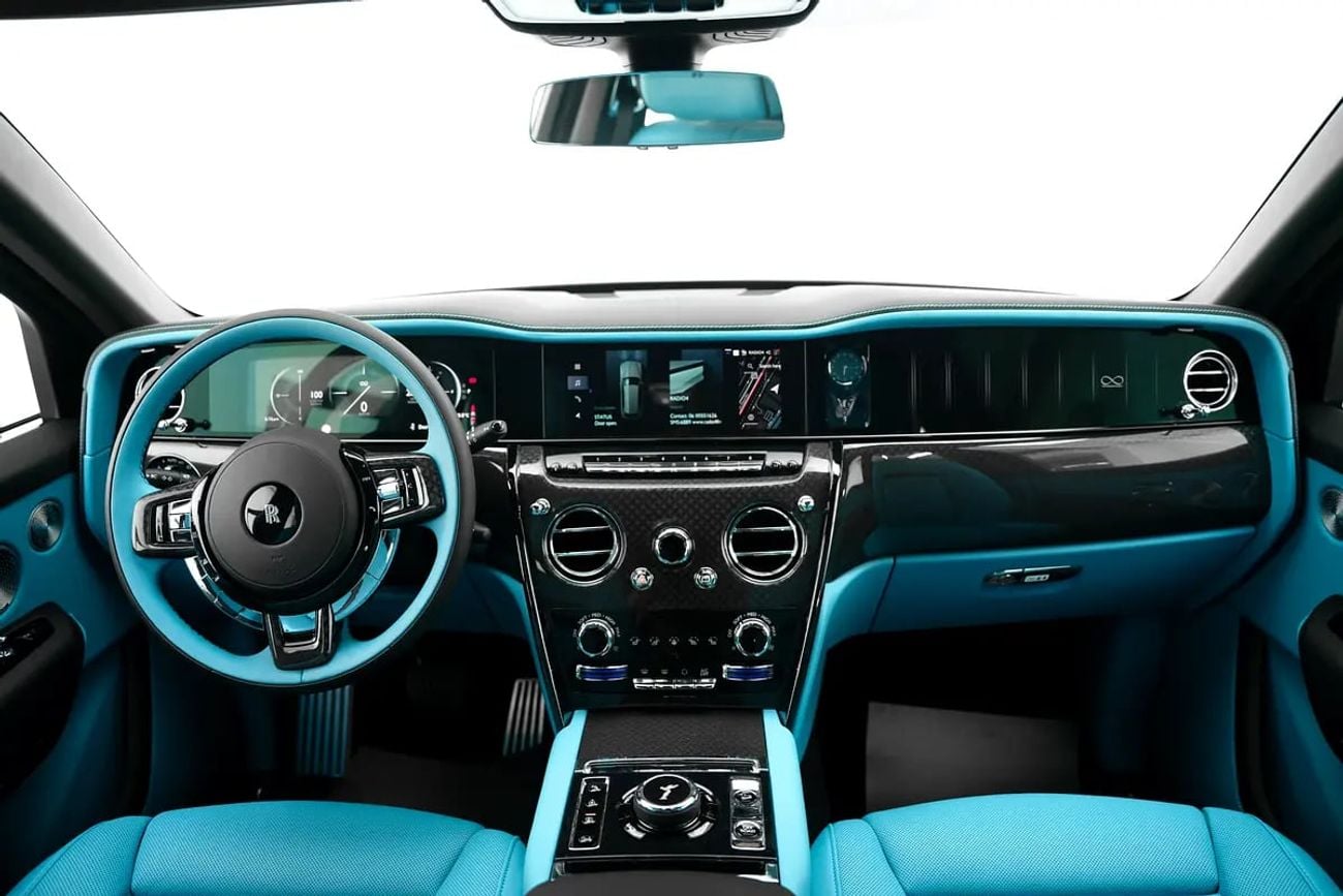 Rolls-Royce Cullinan BLACK BADGE WITH WARRANTY AND SERVICE CONTRACT