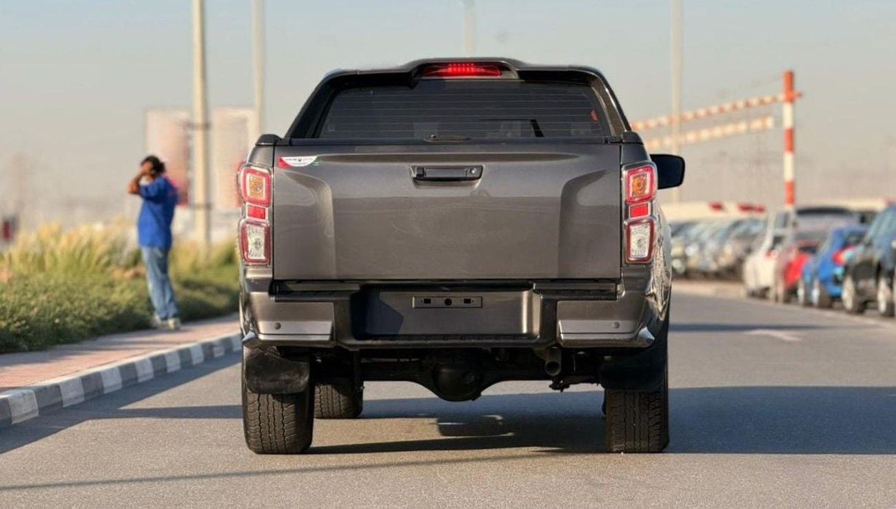 Isuzu D-MAX 2024 | 3.0L DIESEL | AT | RHD | CRUISE CONTROL | BOOT COVER | SPORTS BAR | STEERING CONTROL SWITCHES