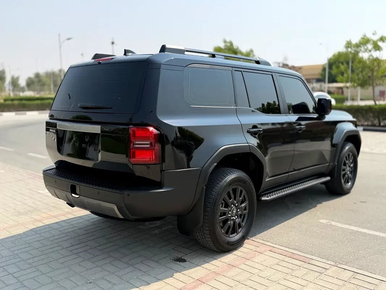 Toyota Prado GXR Turbo - Al futtaim warranty - GCC Specs