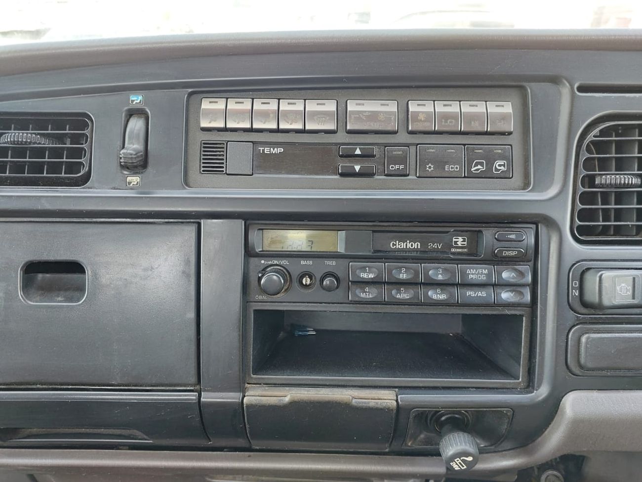 Mitsubishi Fuso Canter MITSUBISHI CANTER 6 BOLT TRUCK RHD 1995 MODEL 4.6 L DIESEL MANUAL(PM01580)