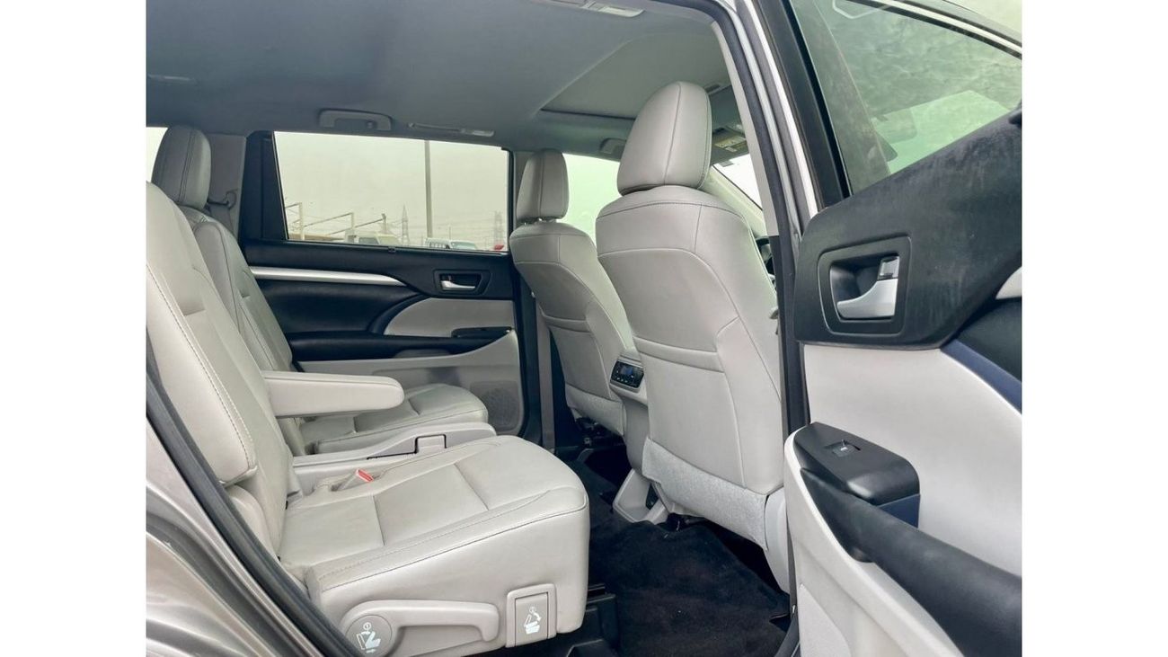 تويوتا هايلاندر 2017 Toyota Highlander XLE 3.5L V6 Full Option - 7 Leather Seats - Trunk Auto - 39,000 Mileage