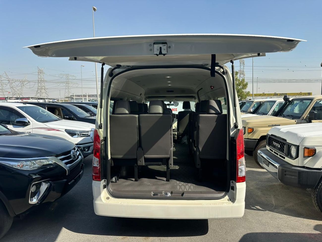 Toyota Hiace HIACE 3.5L MT 2026 MODEL WHITE DIESEL