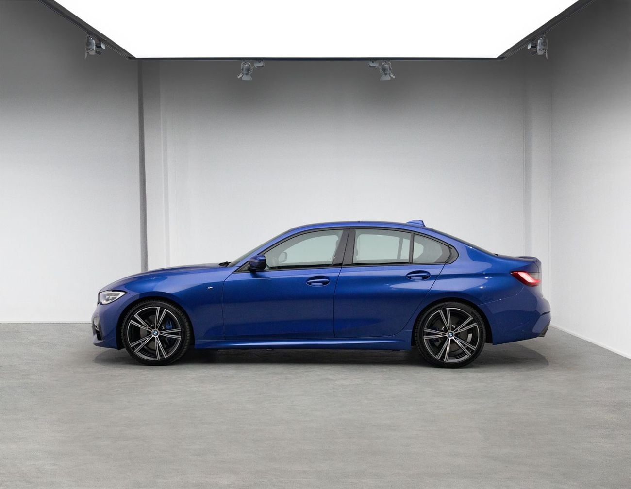 بي أم دبليو 330i M SPORT