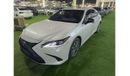 Lexus ES 300 Hybrid The car is in very good condition without accidents.inside and outside is very clean.