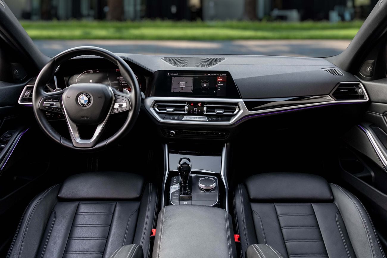 بي أم دبليو 330i 330i | 1,900 P.M | 0% Downpayment | FULL BMW HISTORY!
