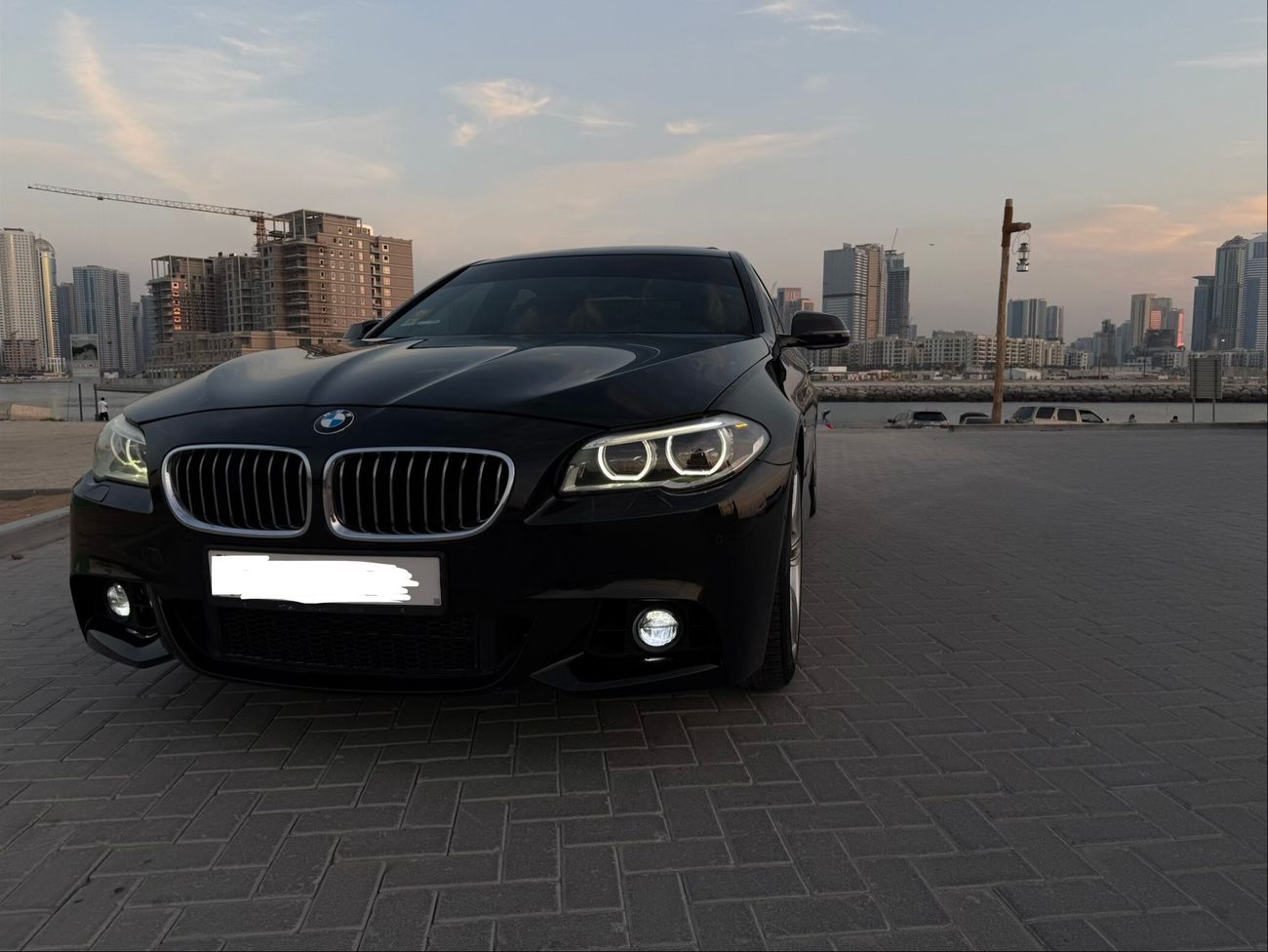 BMW 528i