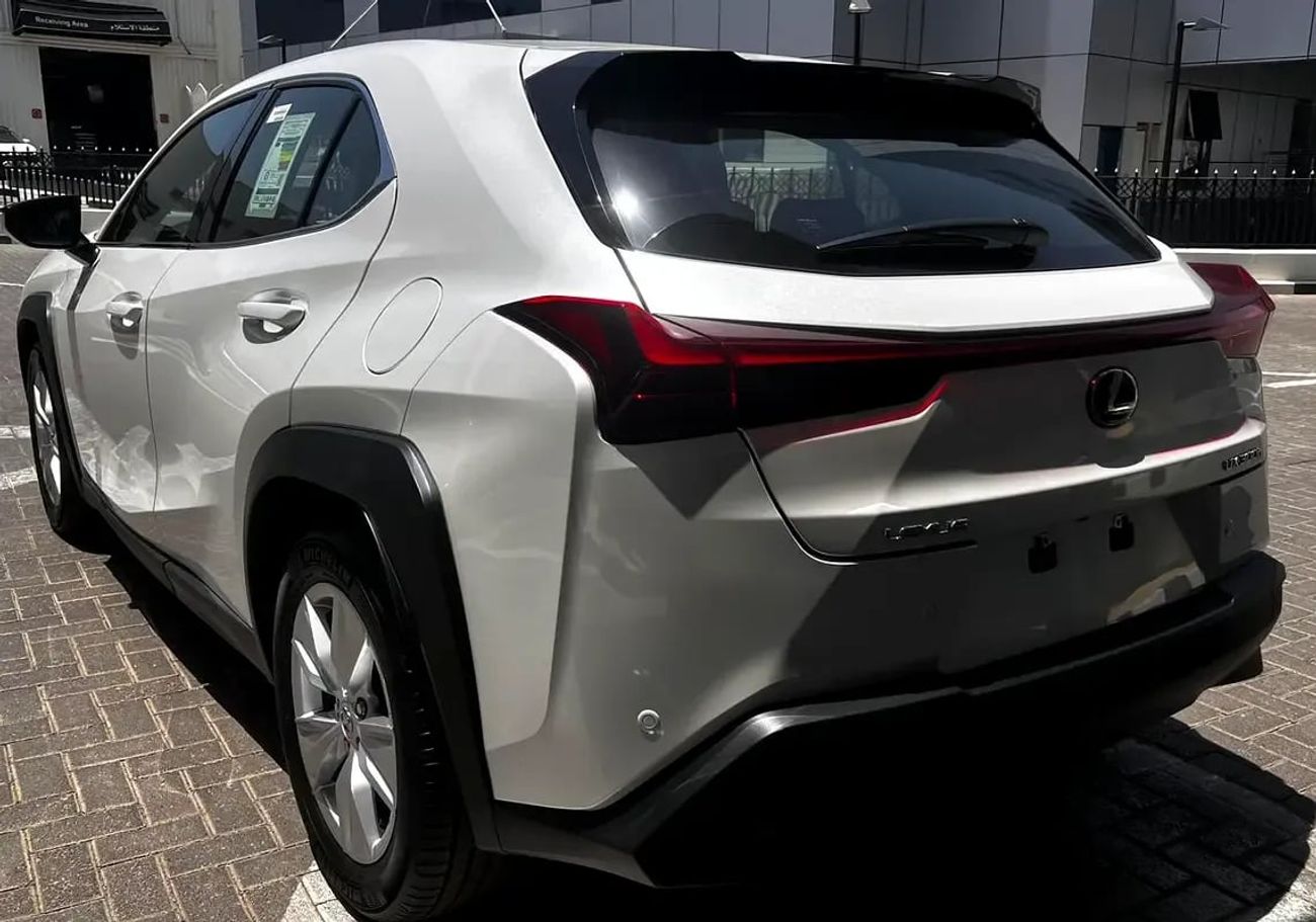 لكزس UX300h Prime Lexus UX 300e 2025 مواصفات خليجية