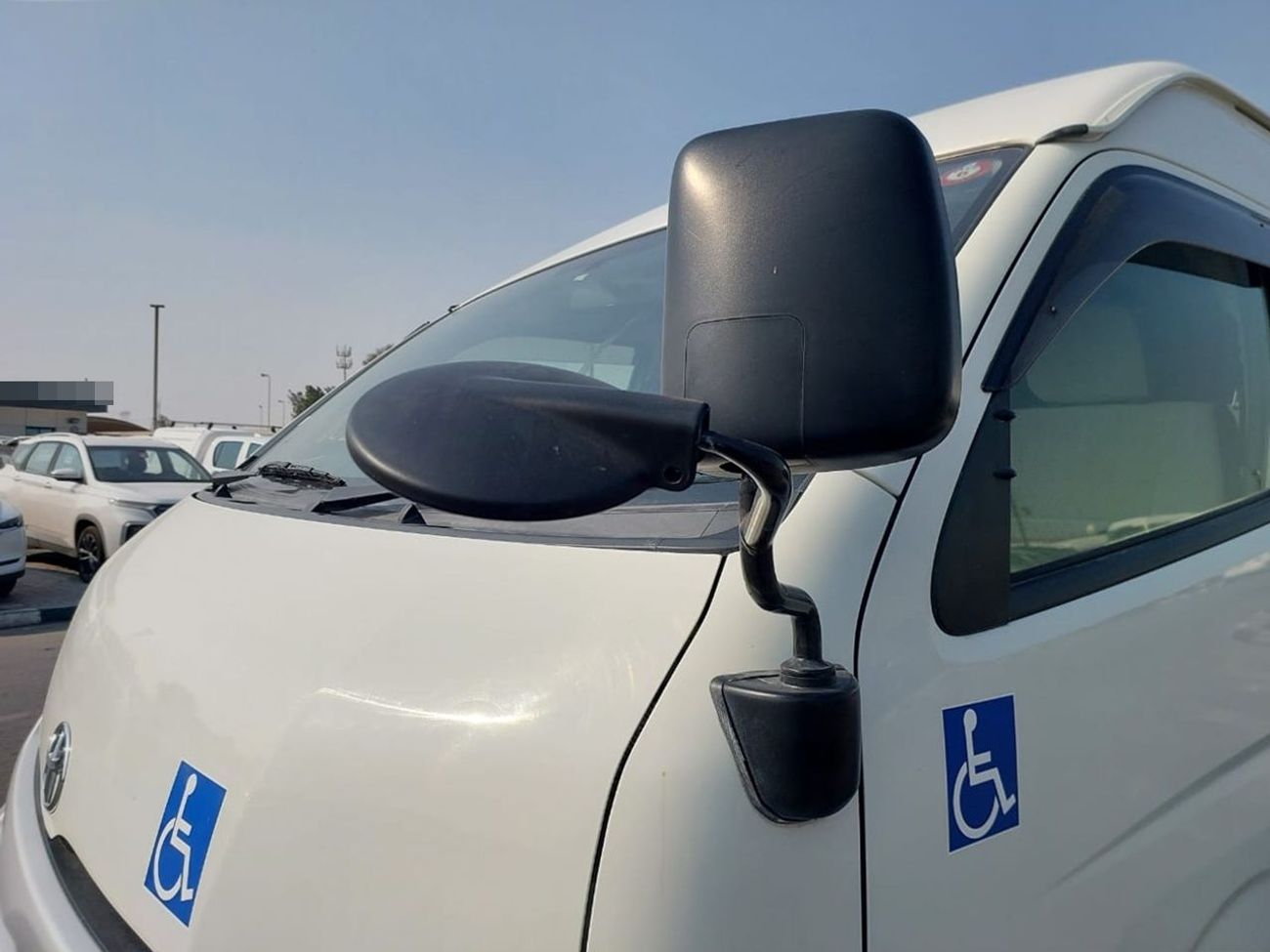 Toyota Hiace TOYOTA HIACE COMMUTER VAN RHD 2015 MODEL 2.7 L PETROL AUTOMATIC(PM07411)