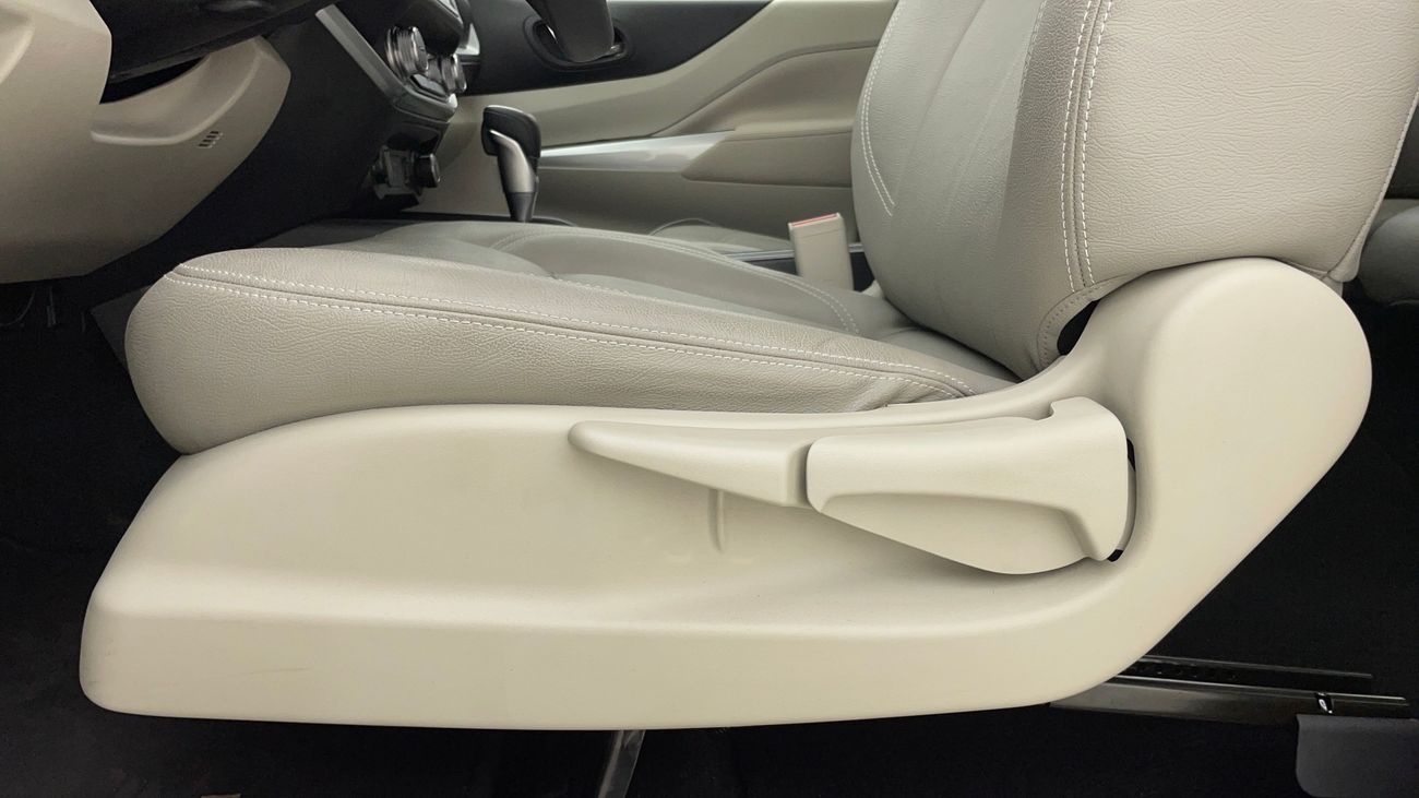 نيسان إكستيرا TITANIUM 2.5 | بدون دفعة مقدمة | اختبار القيادة في المنزل