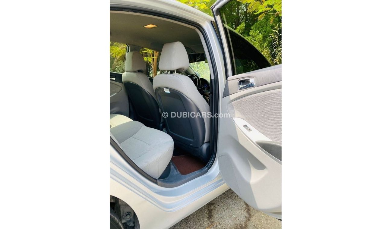 Hyundai Accent HYUNDAI ACCENT 2015 GGCC 1.6