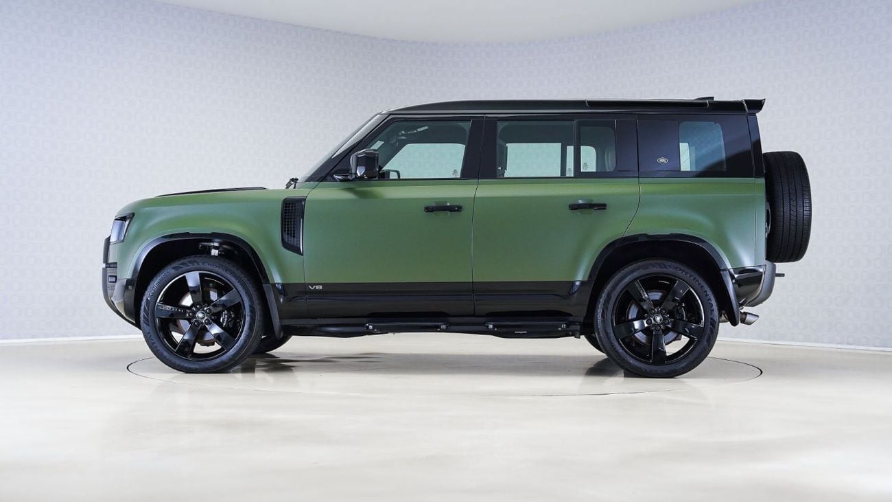 Land Rover Defender Defender 110 P525 V8 Edition  | AED 6,087 PM | Warranty Feb-2027 | GCC