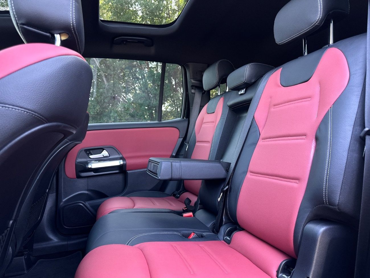 Mercedes-Benz GLB 35 AMG 4MATIC 2.0L (302 HP)