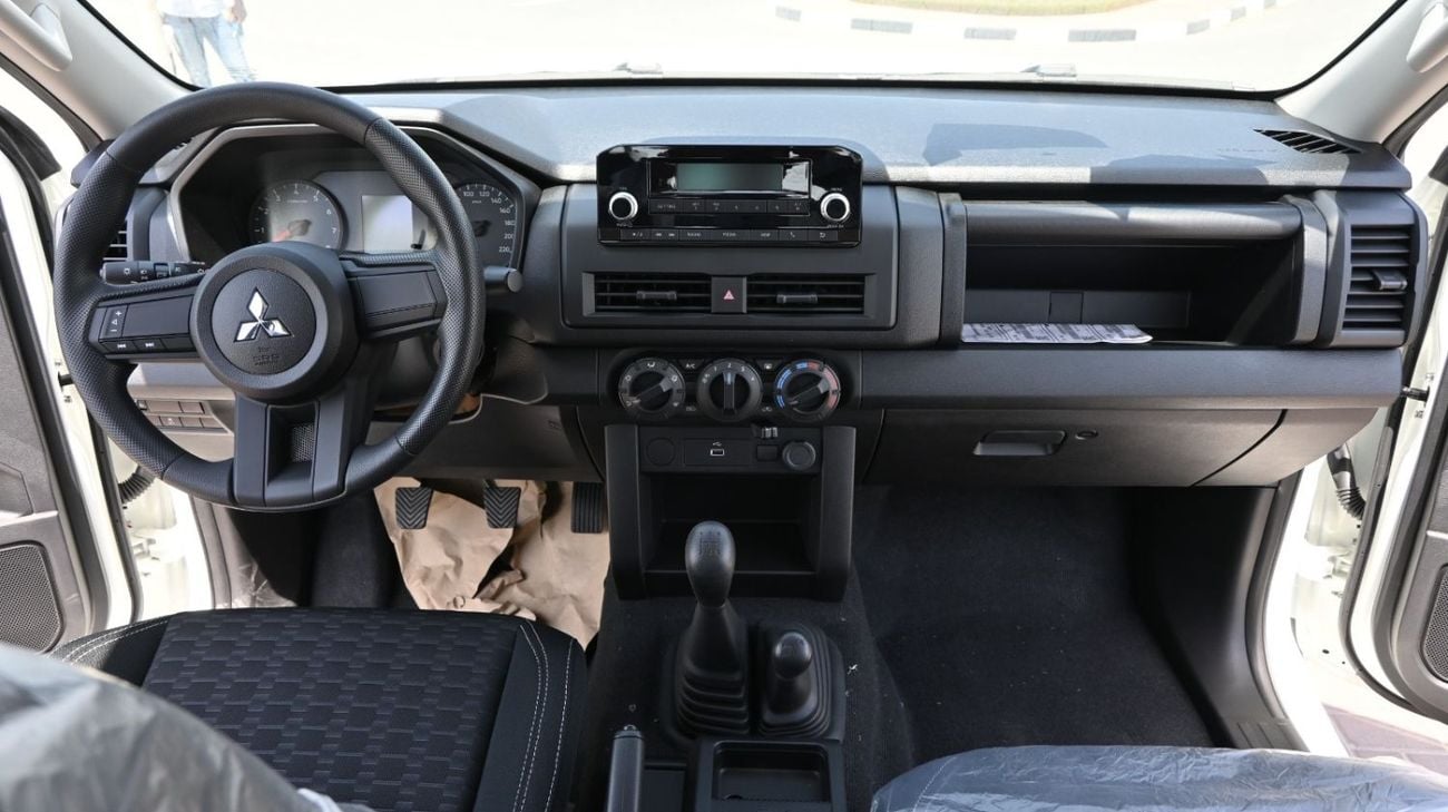 ميتسوبيشي L200 Petrol 2.4L | MT | 4x4 | Petrol | GLX