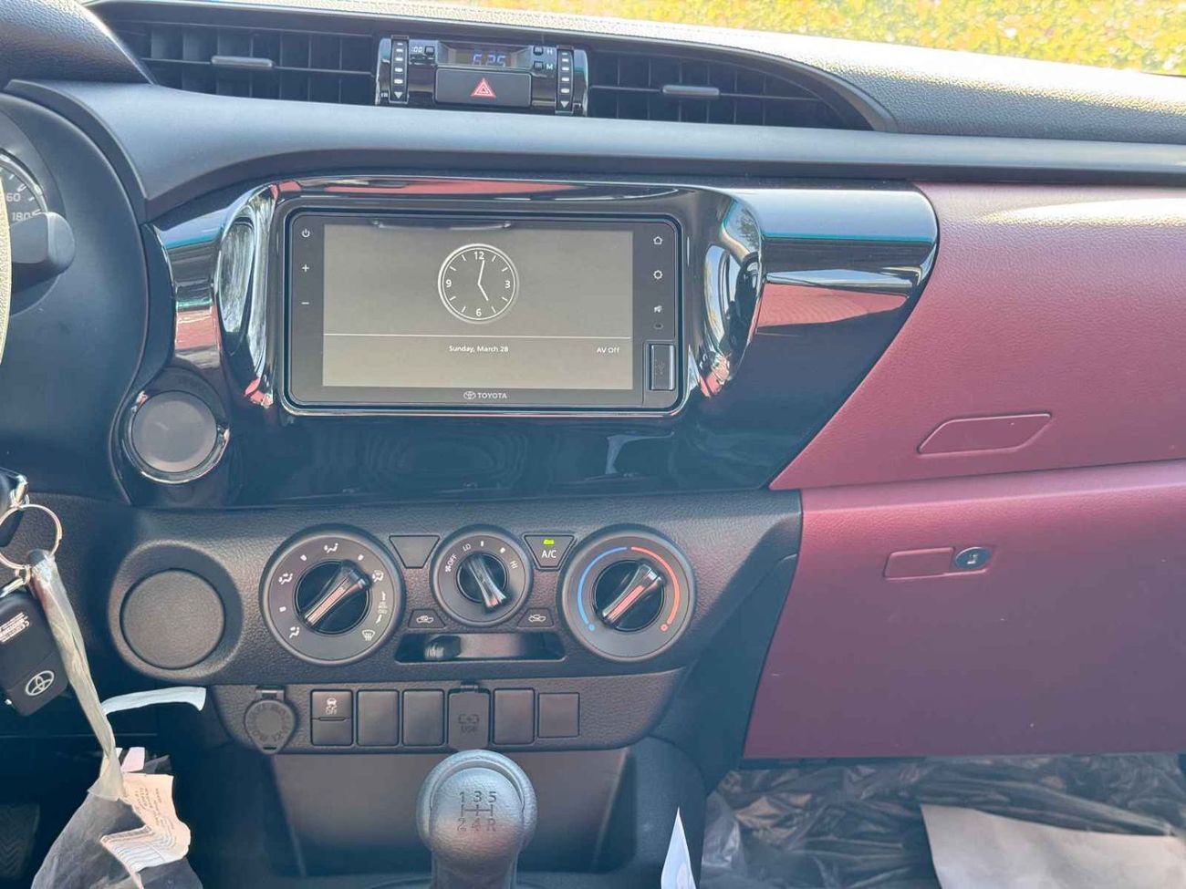 تويوتا هيلوكس 2025 TOYOTA HILUX D/C P/UP 4X2 2.7L PETROL BASIC PWR WIN BRAND NEW 0KM