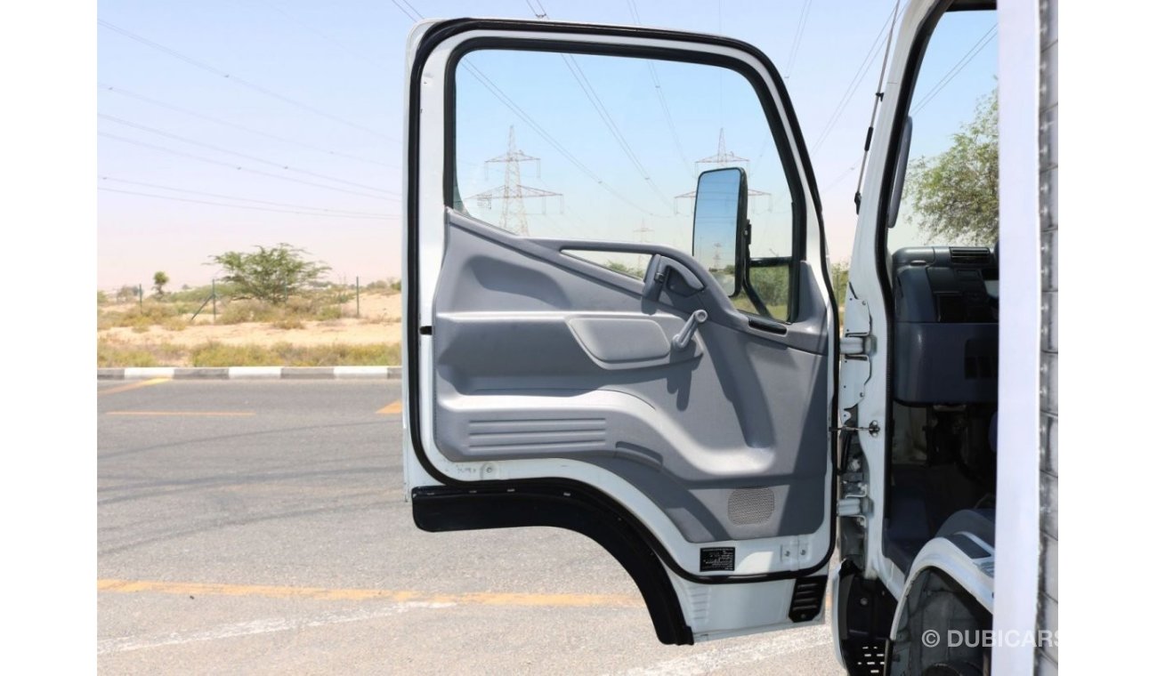 Mitsubishi Fuso Canter 2016 | New Arrival | Mitsubishi Canter HD | 5Ton Shutter Box | GCC Specs Excellent Condition | BEST